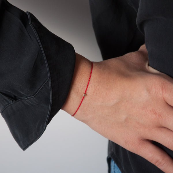 Simple Red String Bracelet with 14k gold bead – Vivien Frank Designs