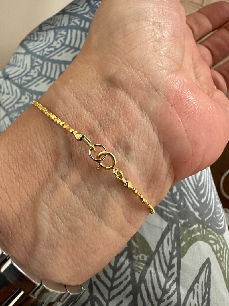 Gold Essential bead bracelet