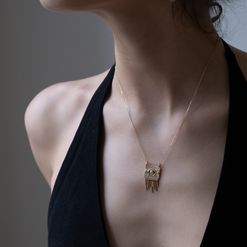 White Sapphire eye plate pendant necklace with white diamonds