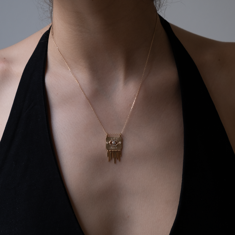 White Sapphire eye plate pendant necklace with white diamonds