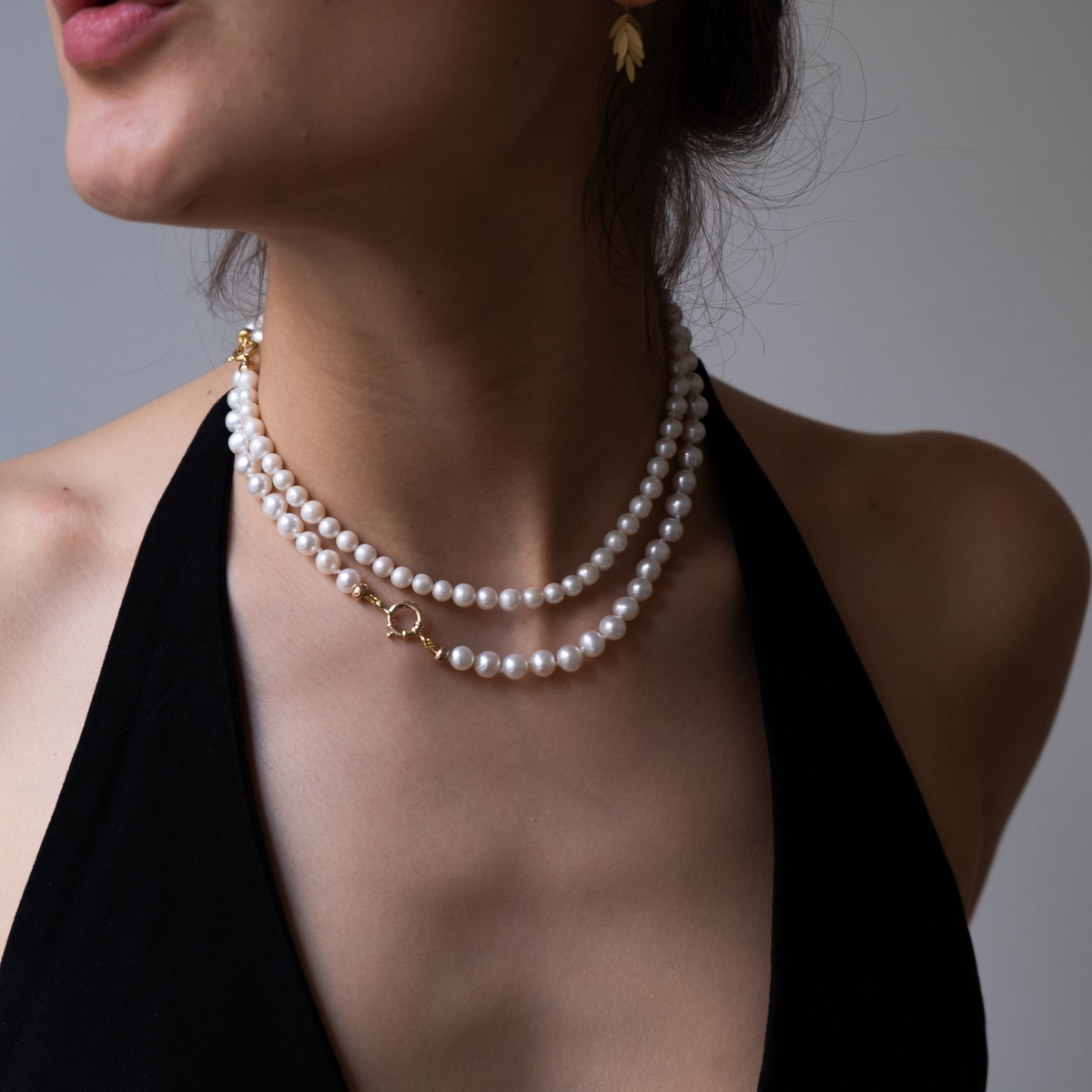 pearl choker necklace