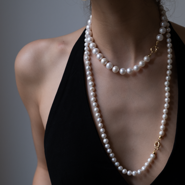 These freshwater pearls are all-natural and boast a stunning luster. They measure approximately 8mm and have an AA quality rating, indicating minor imperfections. The captivating luster of these pearls is their standout feature.
