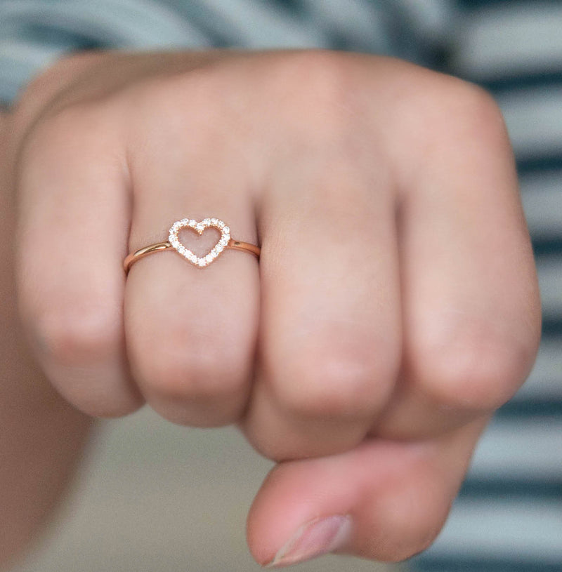 Heart ring with Diamonds and 18k solid gold – Vivien Frank Designs