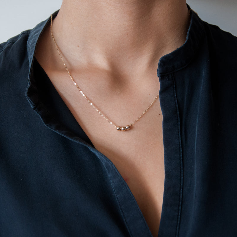 Minimalist Ball Necklace in 14k Gold - Vivien Frank Designs